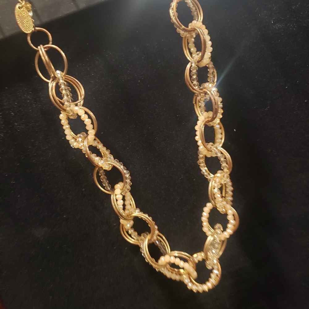 Gold fashion necklace